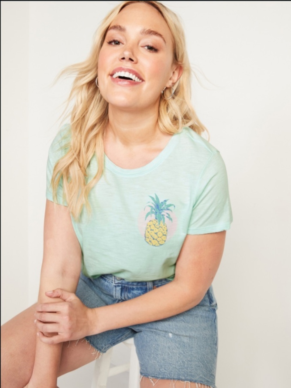 Old Navy EveryWear Pineapple Graphic Short-Sleeve T-Shirt Medium